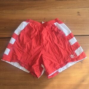 Adidas Originals Large Logo Shorts (style code FM2637)